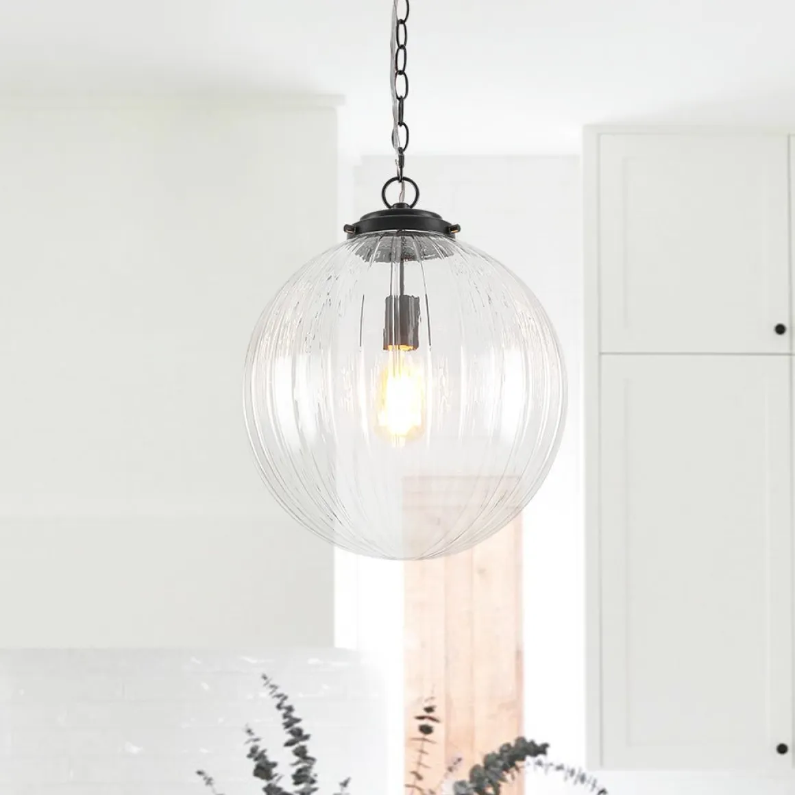 Modern 1-Light Clear Ribbed Glass Globe Pendant