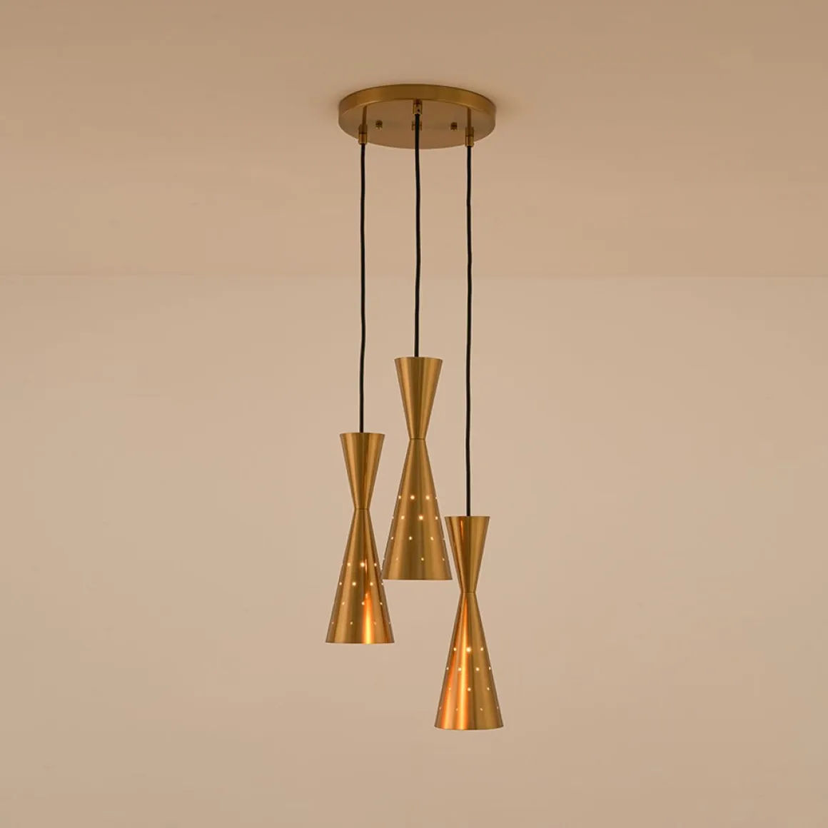 Starry 3-Light Cluster Metal Hourglass Shade Round Pendant